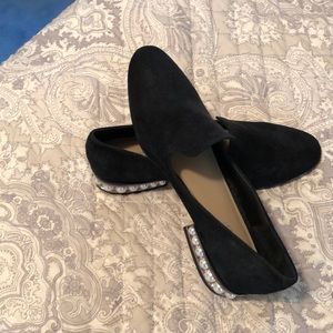 New Nine West black suede flats w/pearl heels